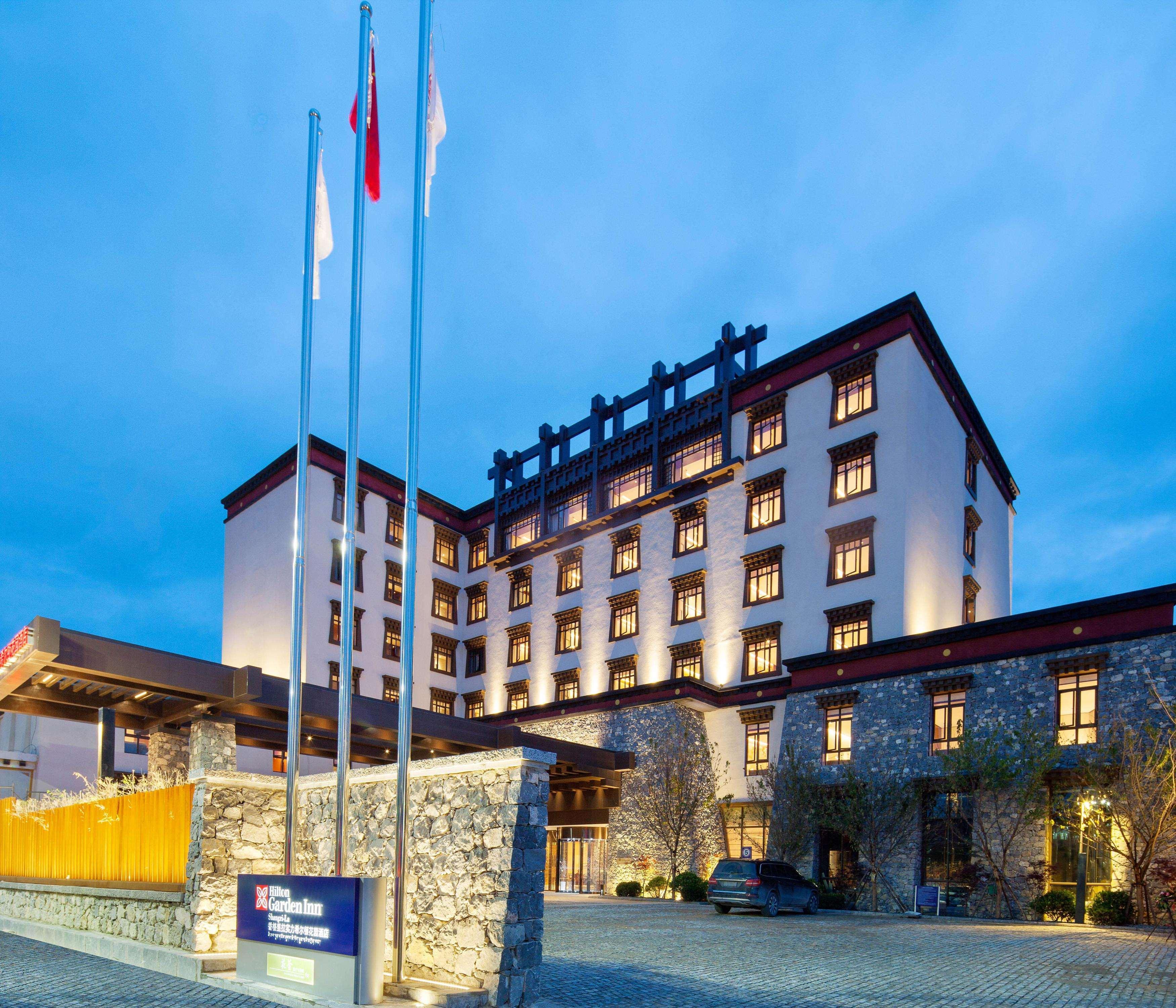 Hilton Garden Inn Shangri-La Exterior foto